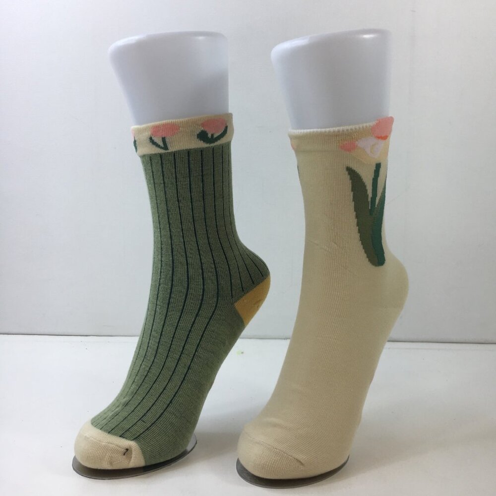 Womens Floral Crew Socks 2 Pack Tulips Stripes Green Cream Pink Yellow